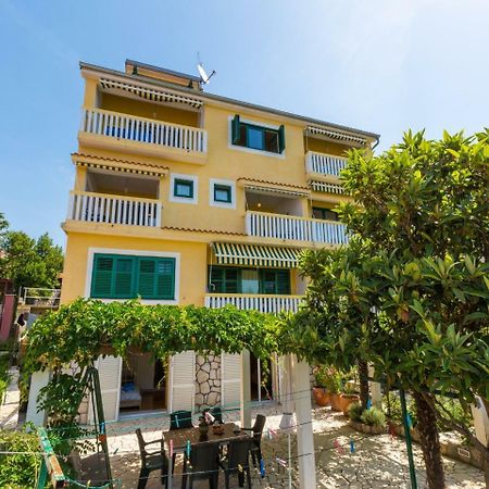 Apartments Neno Crikvenica Exterior foto